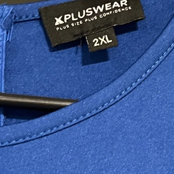 18. Chic Long Sleeve Blue Dress with Striped Detail - Picture 3 of 5